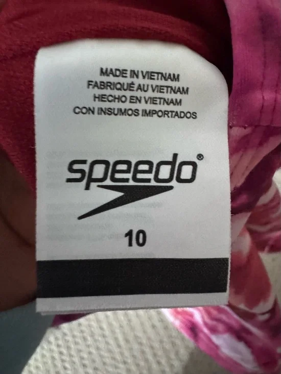Speedo Swimnsuit - Picture 3 of 5